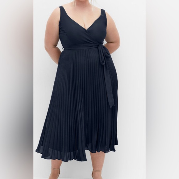 City Chic Elegant Navy Blue Pleated Midi Dress Size 18 - Picture 1 of 5